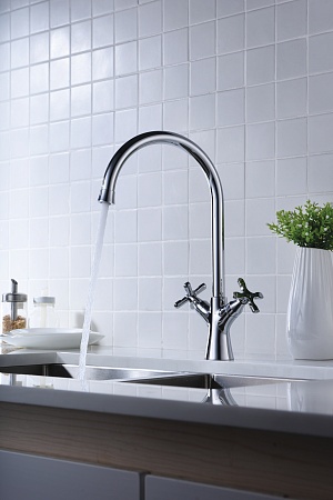 Смеситель Lemark Duetto LM5704C для кухни с поворотным изливом, хром