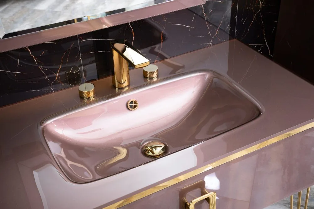 Смеситель Boheme Venturo 150-G-DIAMOND для раковины, золото