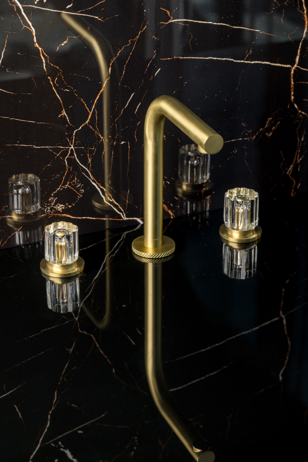 Смеситель для раковины Boheme Elegante 152-MG-EL золото матовое