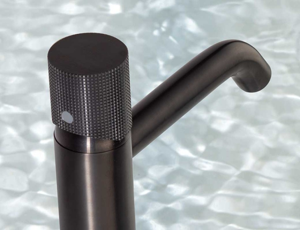Смеситель для раковины-чаши Paini Cox grip 7GPZ205OLL черный матовый