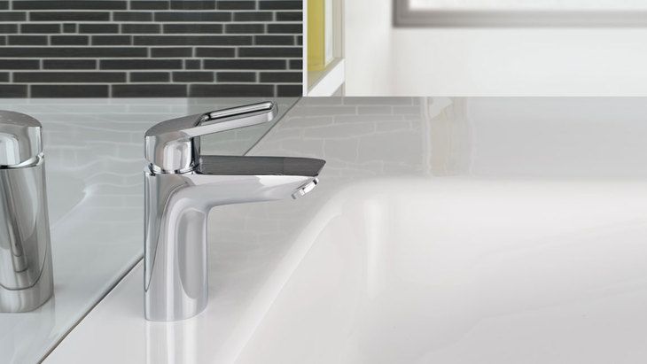 Смеситель для раковины Hansgrohe Logis loop 71151000
